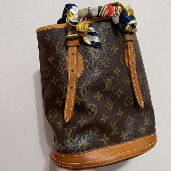 Louis Vuitton Handbags - Petit Bucket Bag Monogaram